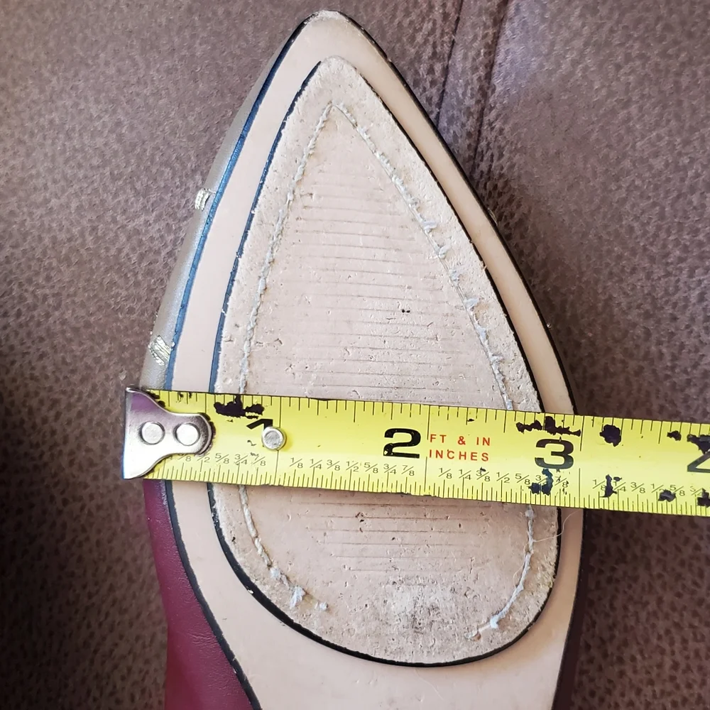 Avon Mark 80s style color blocked women's flats burgundy, taupe size 7